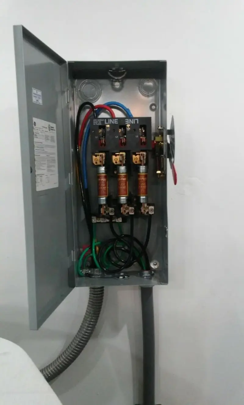 Three-phase disconnect switch installed for Electrical Wiring & Rewiring in Myrtle Creek